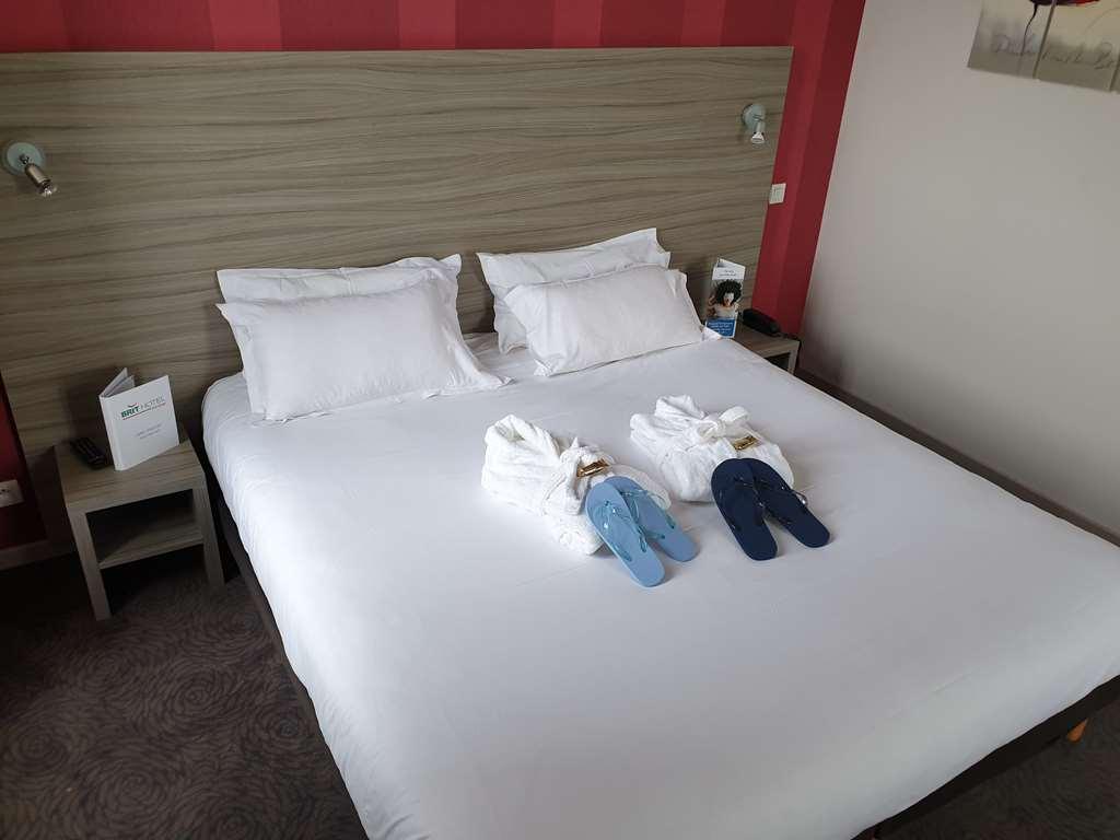 Brit Hotel Spa Le Connetable Dinan Room photo